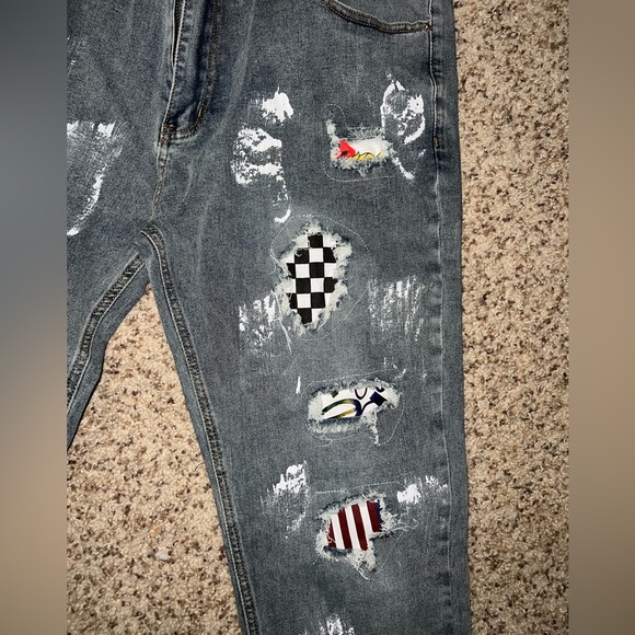 NWOT‼️ Men Distressed graphic Jeans 36 - Picture 4 of 5